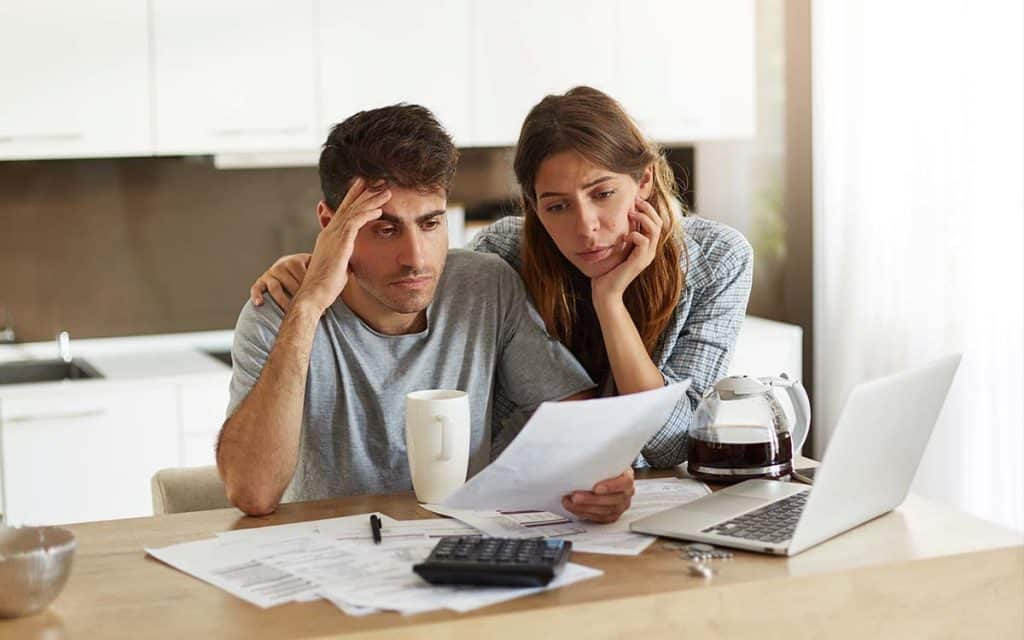 Casais precisam declarar o imposto de renda juntos?