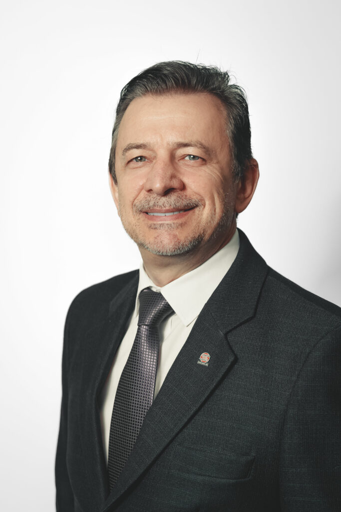 CARLOS ALBERTO BAPTISTÃO é contador, administrador de empresas, empresário contábil desde 1987 e atual presidente do Sescon-SP e da Aescon-SP – Gestão 2022/2024