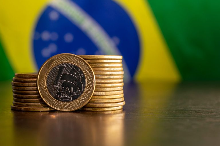 Brasil atinge 21,6 milhões de empresas ativas em 2024; Simples Nacional domina 84% do mercado