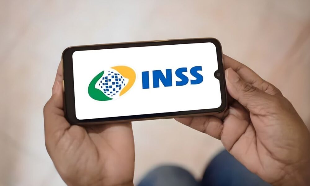 Secretário da Conafer presta depoimento à CPMI do INSS
