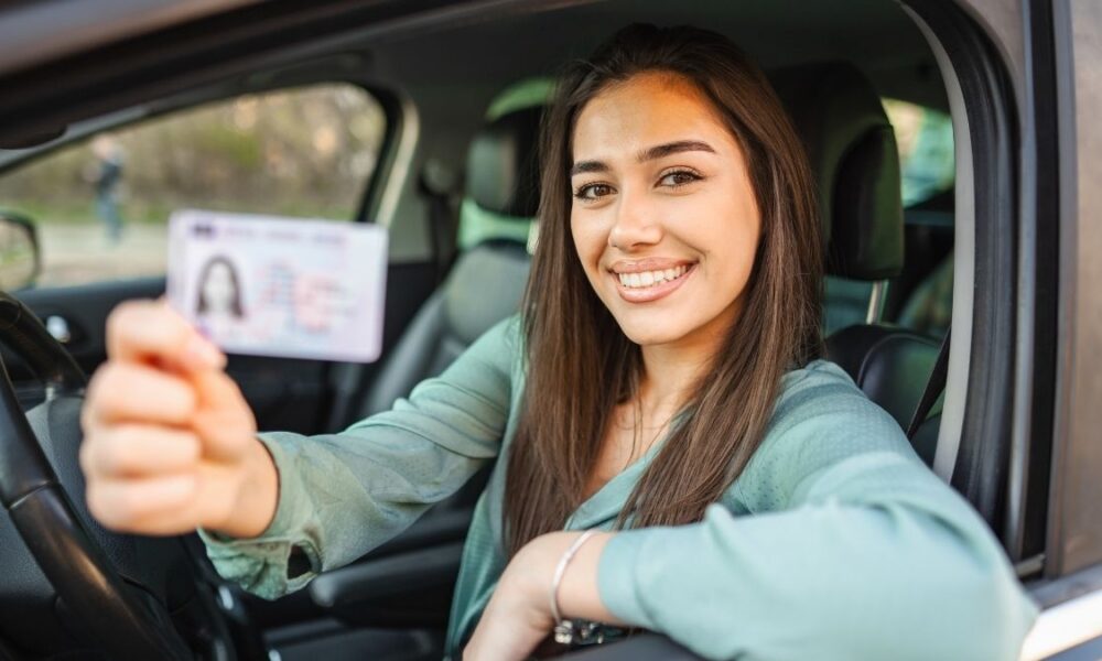 Tirar CNH sem auto escola Entenda o que propõe projeto do governo