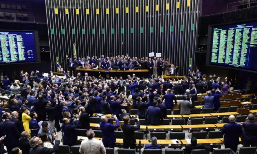 Câmara aprova atualização em Notas fiscais para incluir novos tributos da Reforma