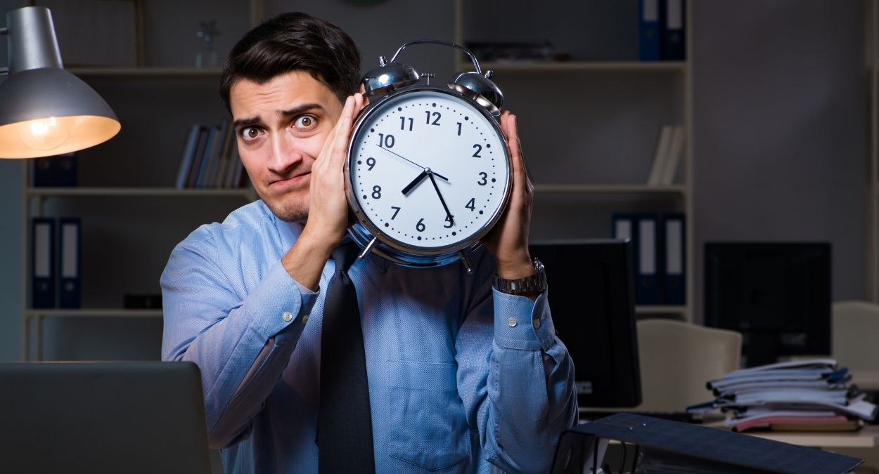 CLT é permitida uma jornada de trabalho de 9 horas diárias