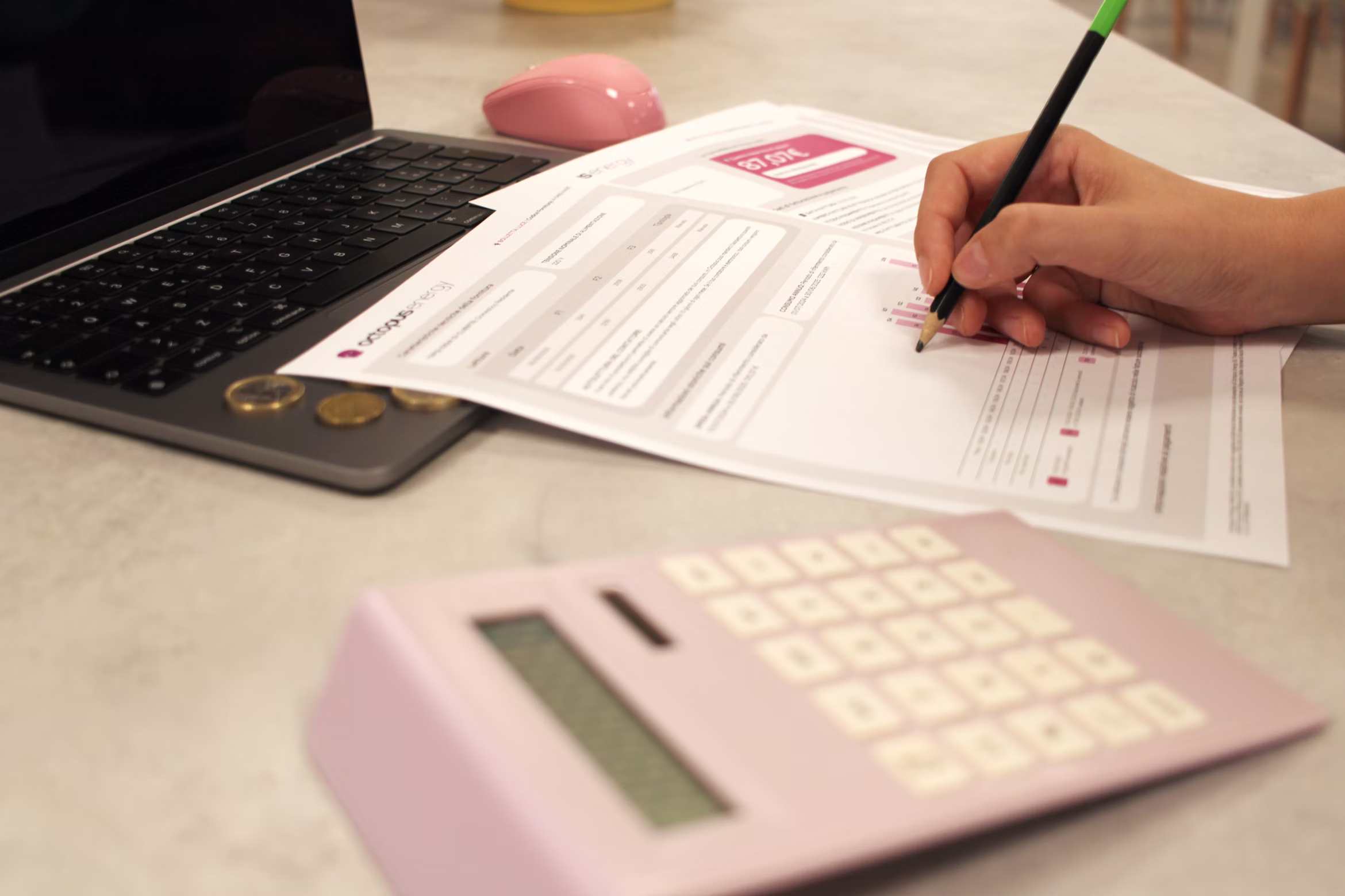 Airbnb e Imposto de Renda: tributação, erros comuns e quando uma administradora de Airbnb compensa